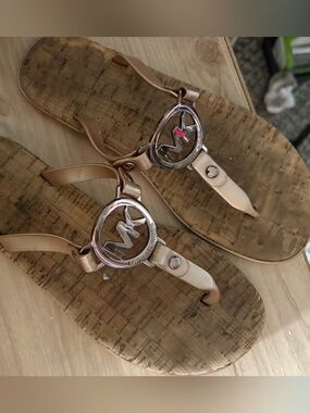 Women’s Metallic cork Rose Gold Logo Thong Sandals